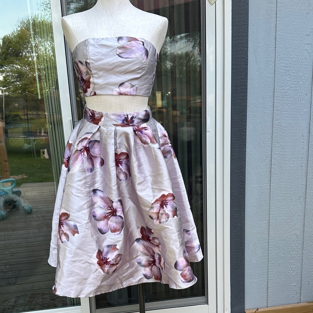 Chic Floral Two-Piece Skirt Set